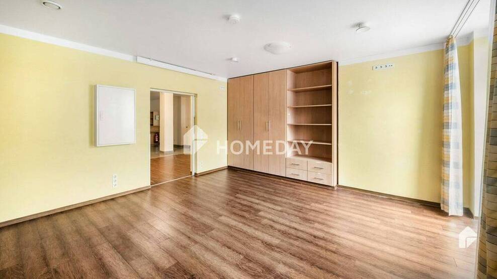 Bezugsfrei! Großzügige 6-Zimmer-Wohnung mit Balkon, EBK und 4 Stellplätzen in Wetter (Ruhr)