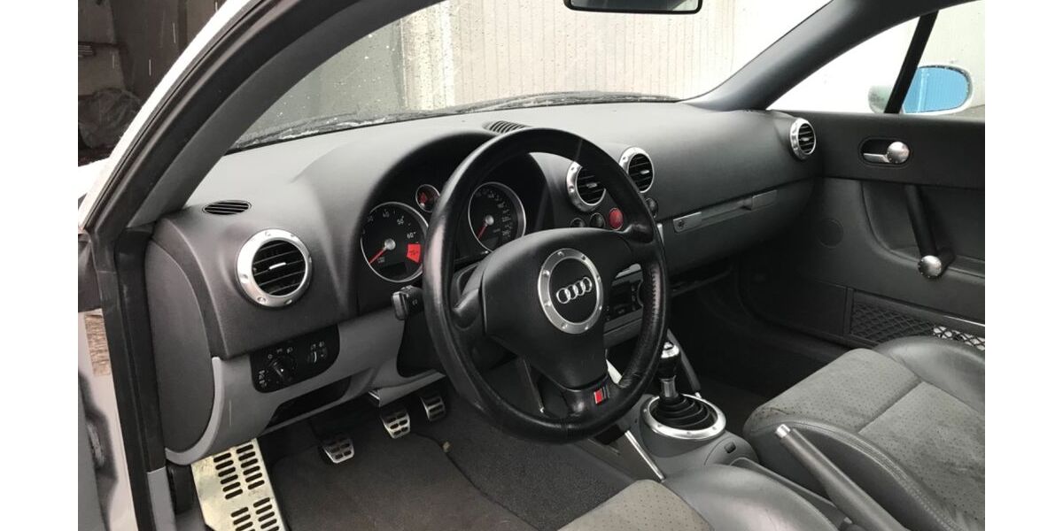 Audi TT 48.900 km 12.000 &euro; Homburg 66424