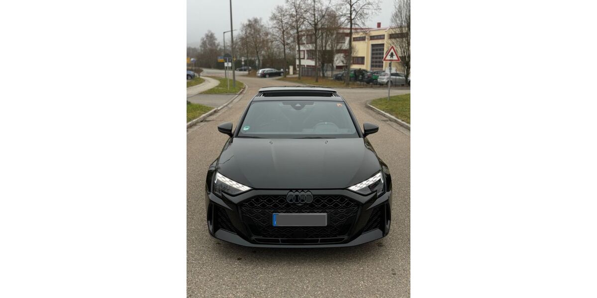 Audi RS3 26.500 km 65.900 &euro; Regensburg 93049