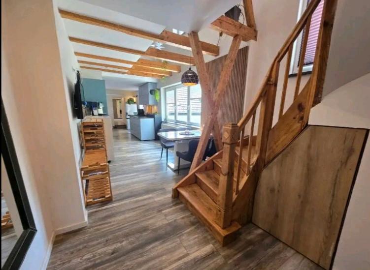 Mehrfamilienhaus, Wohnhaus Apolda - 7.5 Zimmer, 289 m&sup2;, 359.000&euro; | Angebot:26819035