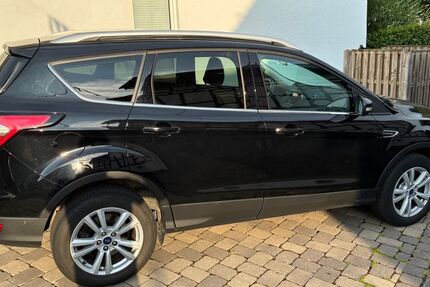 Ford Kuga 66.500 km 10.850 &euro; Lennestadt 57368