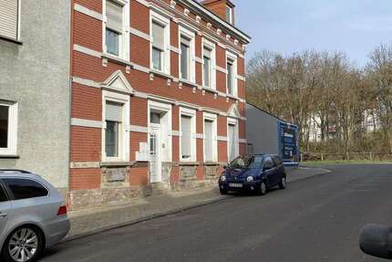 Haus Saarbrücken West - 15 Zimmer, 310 m&sup2;, 749.000&euro; | Angebot:26307867