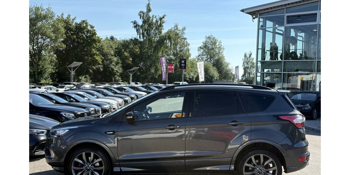 Ford Kuga 2.0 St Line SYNC/KAMERA/NAVI/SHZ/AHK/DAB 71.424 km 18.900 &euro; Villingen-Schwenningen 78054