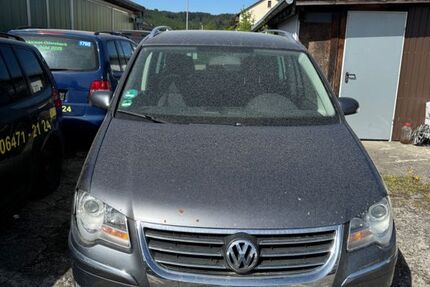 VW Touran 500.000 km 1.500 &euro; Weilburg 35781