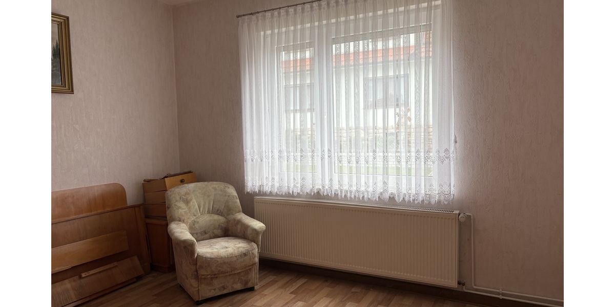 Solides Einfamilienhaus mit Potenzial in ruhiger Lage von Leinefelde-Worbis / OT Wingerode - Einfamilienhaus Leinefelde/ Wingerode | Angebot:25867000