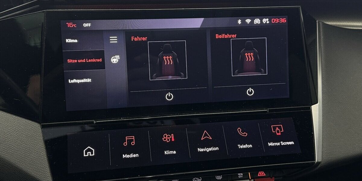 Peugeot 408 GT 130 PureTech EAT8 Focal Panodach 32.000 km 25.330 &euro; Lich 35423