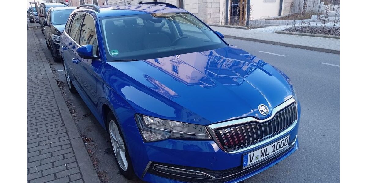 Skoda Superb 33.000 km 19.900 &euro; Reichenbach 08468