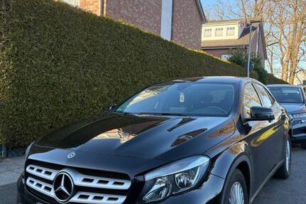 Mercedes-Benz GLA 180 171.000 km 12.000 &euro; Bremen 28325