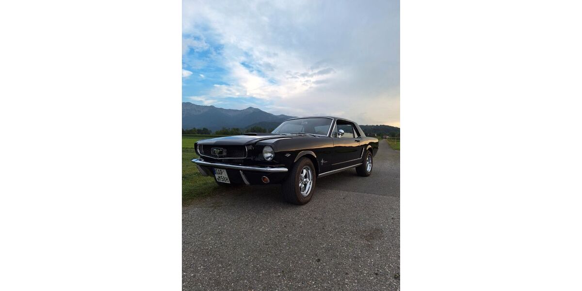 Ford Mustang 100.000 km 29.590 &euro; Großweil 82439