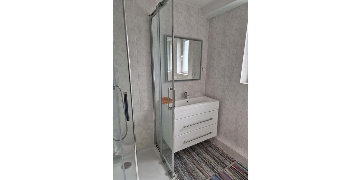 Etagenwohnung Lennestadt - 4 Zimmer, 100 m&sup2;, 700&euro; | Angebot:26317760
