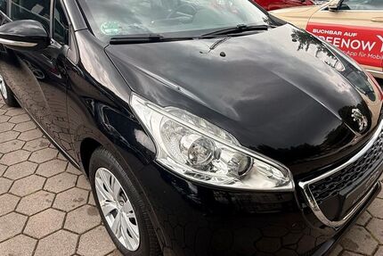 Peugeot 208 62.000 km 5.990 &euro; Hamburg 20097