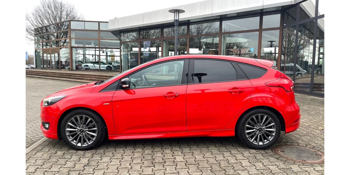 Ford Focus 111.209 km 11.000 &euro; Marl 45768