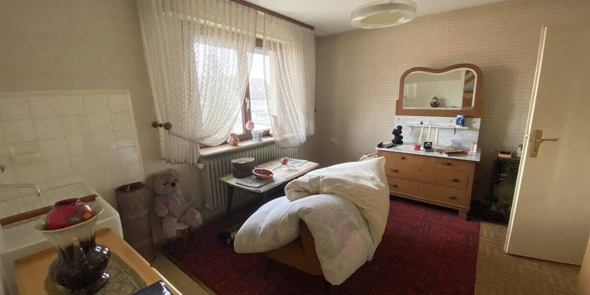 BIETERVERFAHREN - PROVISIONSFREI für Käufer - Einfamilienhaus mit Entwicklungsspielraum 4 zimmer