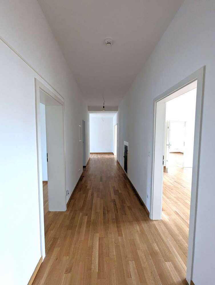 Wohnung zum Mieten in Stuttgart 2.152 € 106 m²
