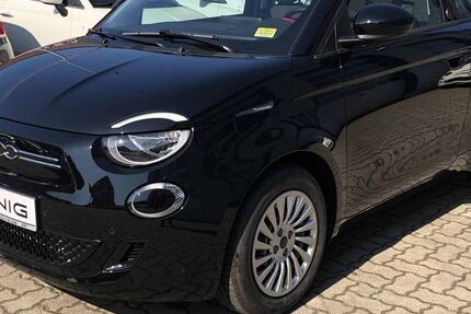 Fiat 500C 1.001 km 27.689 € Berlin 13127