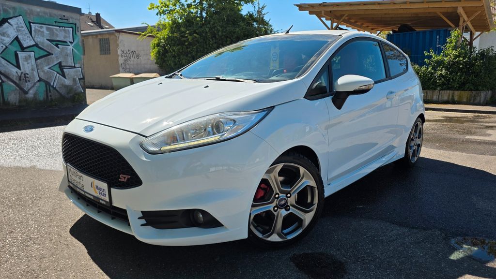 Ford Fiesta 140.000 km 7.950 &euro; Freiburg 79111