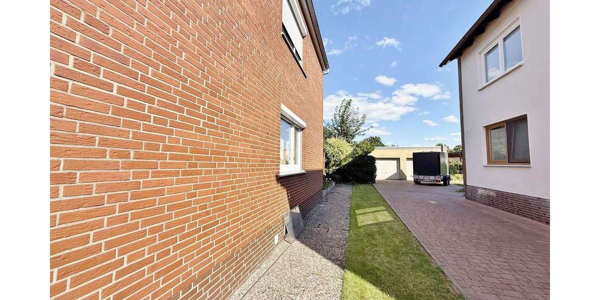 Mehrfamilienhaus, Wohnhaus Delmenhorst Bungerhof - 9 Zimmer, 251 m&sup2;, 479.000&euro; | Angebot:23790170
