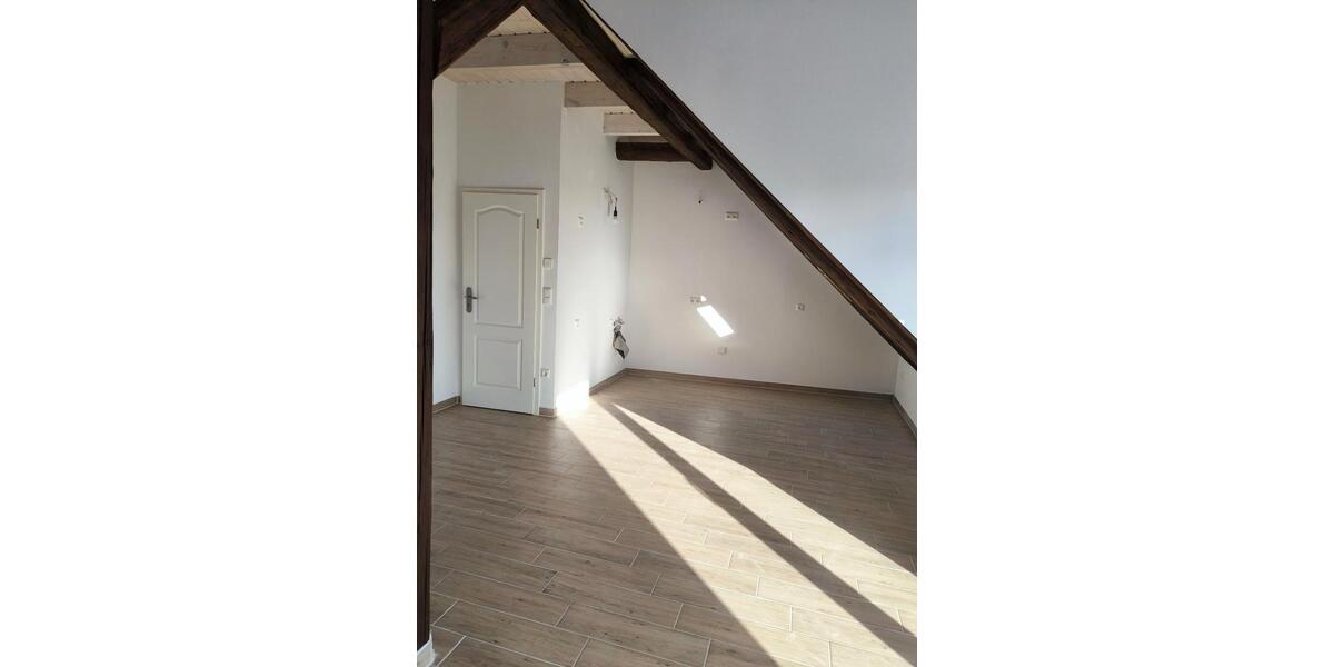 Dachgeschoßwohnung Burg - 2 Zimmer, 56 m&sup2;, 562&euro; | Angebot:26531208