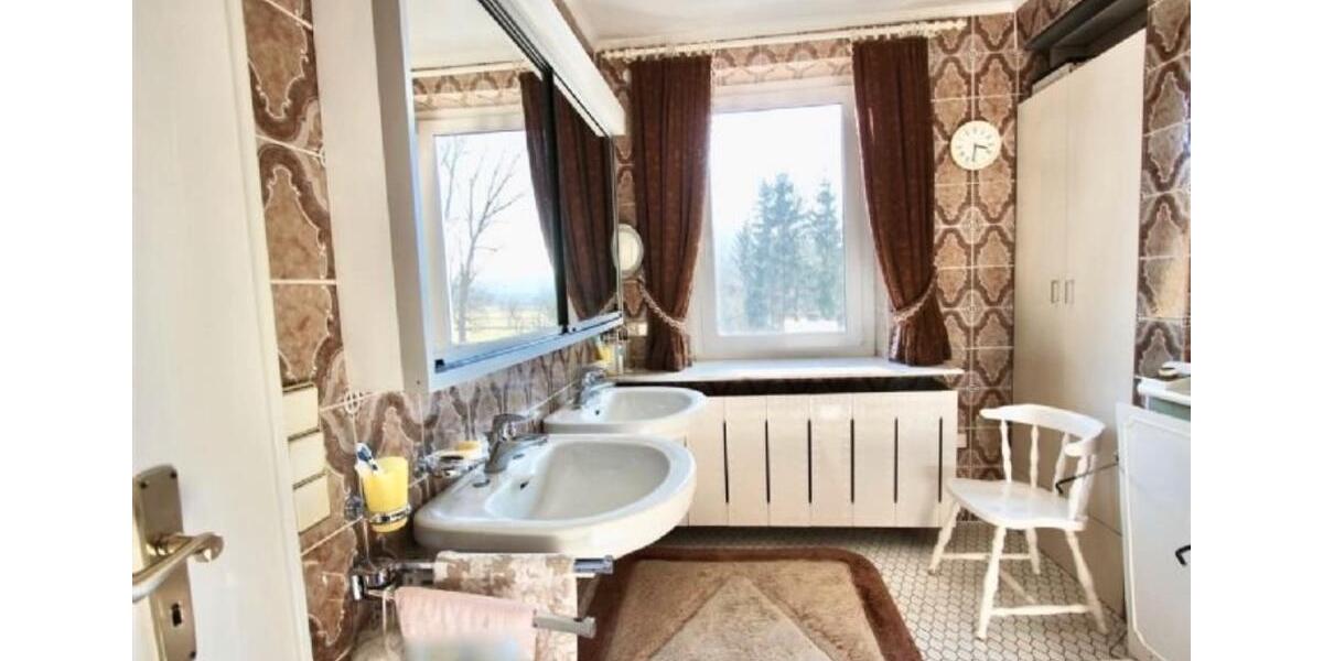 Einfamilienhaus Bad Brückenau - 9 Zimmer, 360 m&sup2;, 549.000&euro; | Angebot:26990991