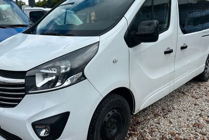 Opel Vivaro 192.000 km 9.999 &euro; Chemnitz 09116