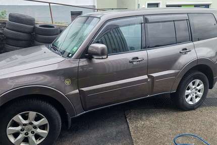 Mitsubishi Pajero 161.000 km 17.990 &euro; Westerburg 56457