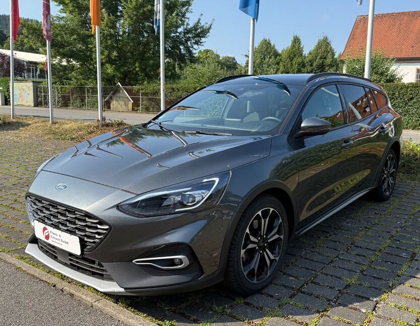 Ford Focus 71.800 km 20.990 € Mosbach 74821