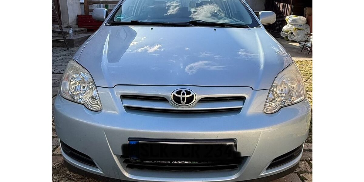 Toyota Corolla 100.632 km 3.390 &euro; Staßfurt OT Löderburg 39418