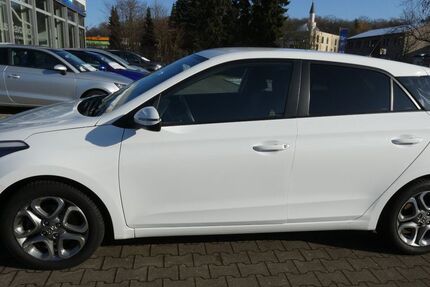 Hyundai i20 33.000 km 12.200 &euro; Bergkamen 59192