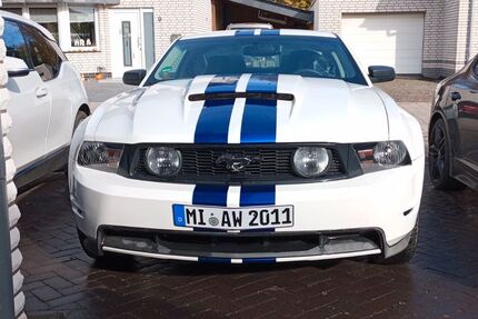 Ford Mustang 125.000 km 14.500 &euro; Minden 32423
