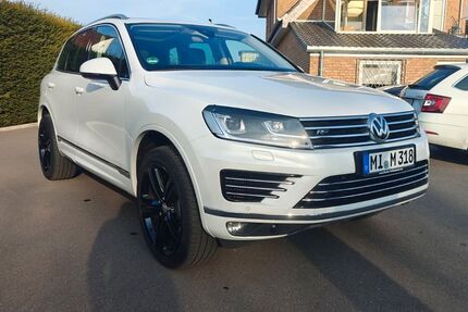 VW Touareg 141.436 km 26.490 &euro; Bad Oeynhausen 32549