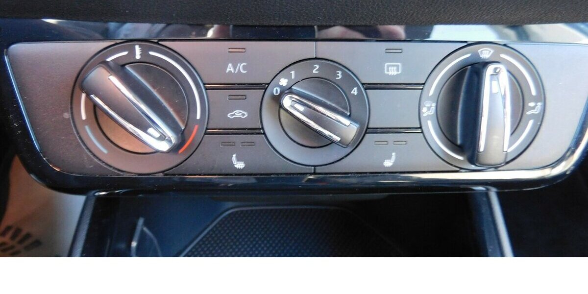 Skoda Fabia 1.0 Ambion TSI BMT 4TRG Klima Navi 14.100 km 16.390 &euro; Vordorf 38533