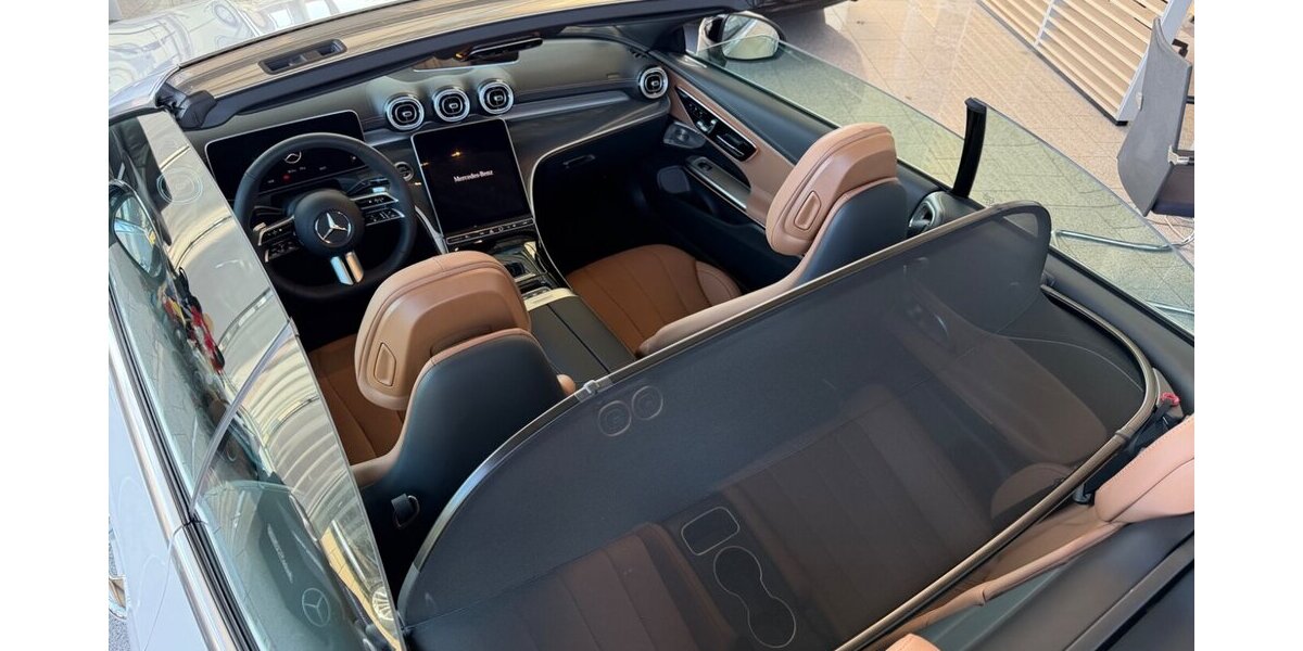 Mercedes-Benz CLE 300 4Matic Cabrio AMG+Burmester+Night+360° Edi 4.000 km 69.900 &euro; Westendorf 86707