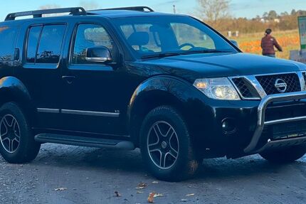 Nissan Pathfinder 261.900 km 7.000 &euro; München 80995