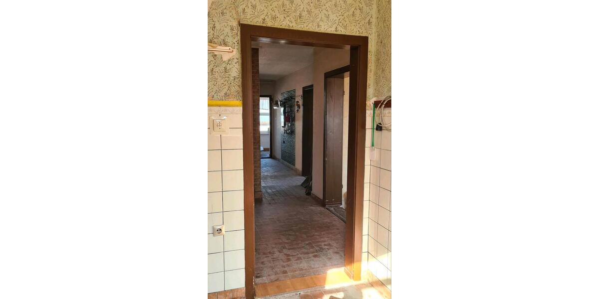 Einfamilienhaus Weida - 6 Zimmer, 200 m&sup2;, 160.000&euro; | Angebot:25293344