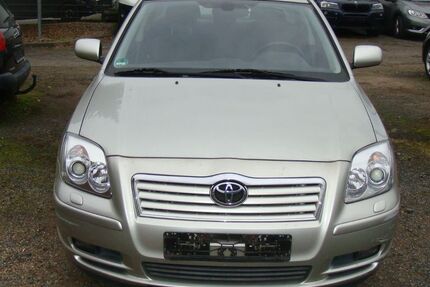 Toyota Avensis 179.000 km 2.350 &euro; Erlensee 63526