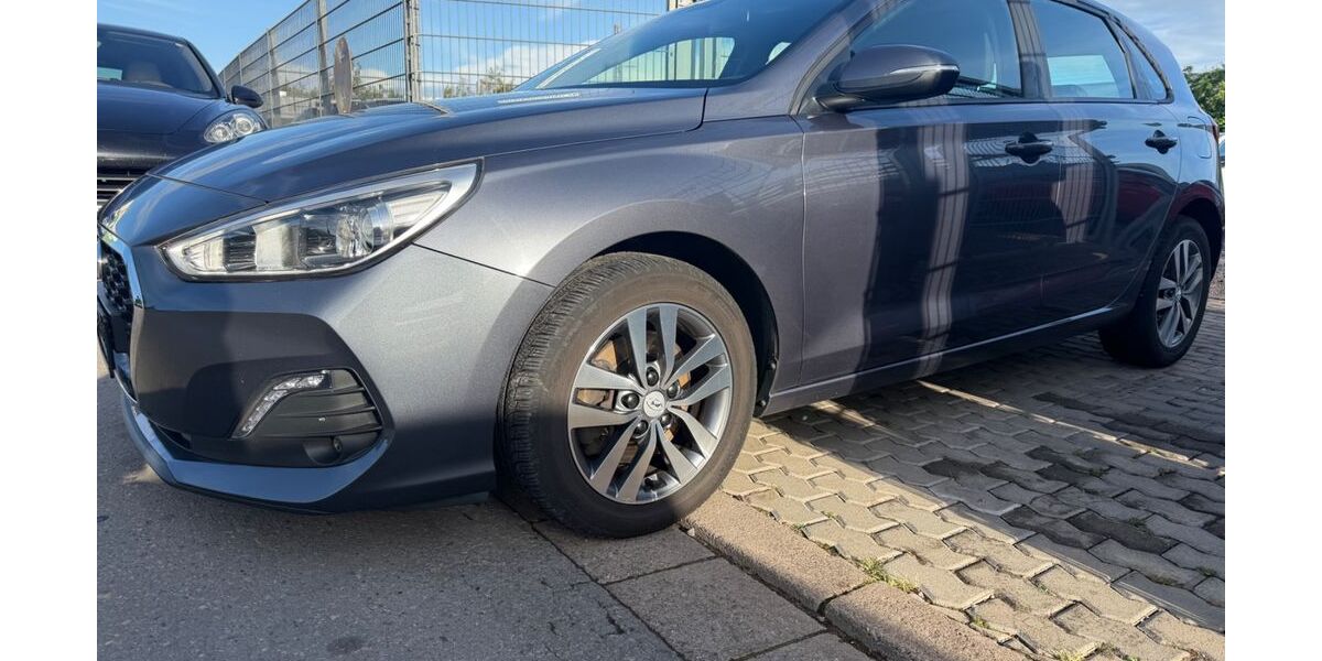 Hyundai i30 144.000 km 8.500 &euro; Saarlouis 66740