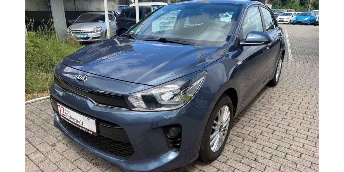 Kia Rio 83.255 km 8.900 &euro; München 81825