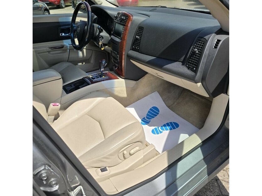 SRX 4X4 V8 Luxury PANO AT- NAVI XENON LEDER BEIGE