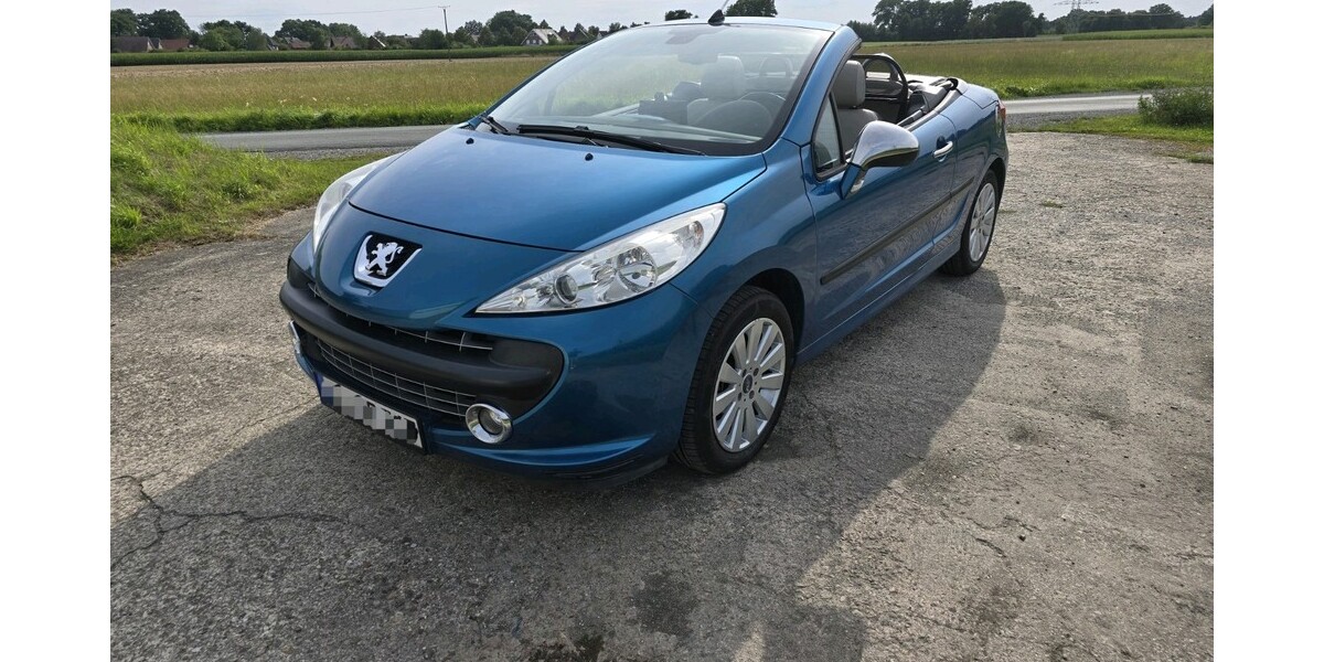Peugeot 207 CC 92.000 km 3.700 € Bielefeld 33602