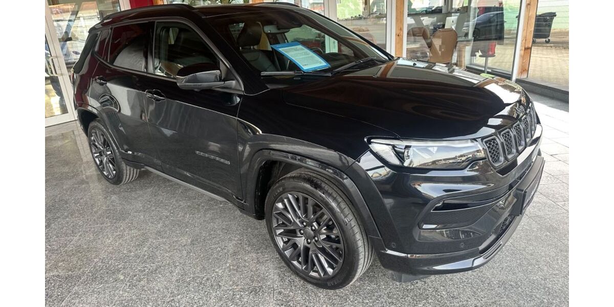Jeep Compass 63.000 km 20.990 &euro; Rudolstadt 07407