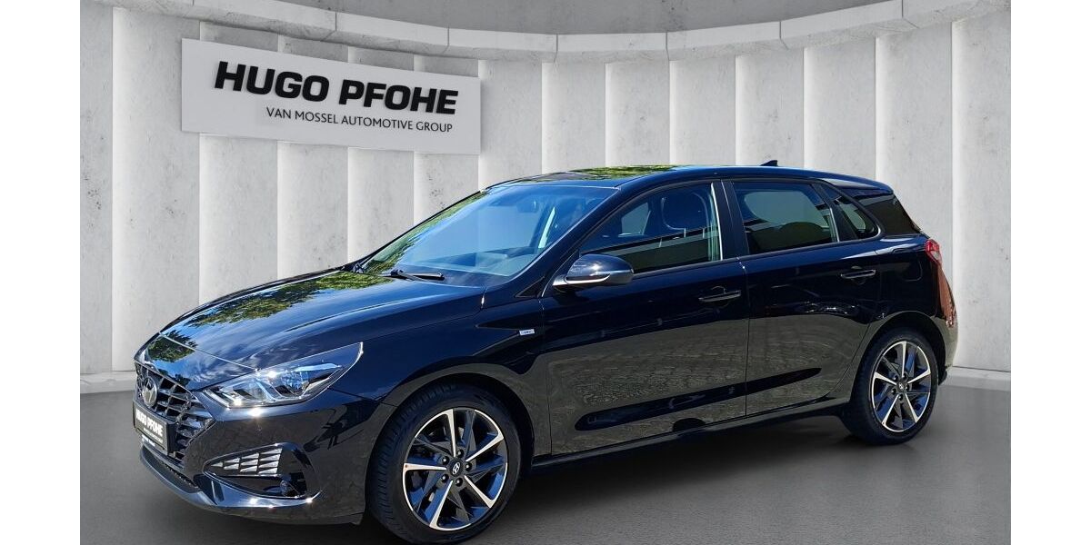Hyundai i30 32.362 km 17.490 &euro; Lübeck 23554