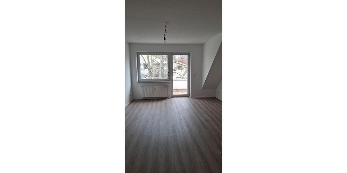 Dachgeschoßwohnung Magdeburg Brückfeld - 3.5 Zimmer, 86 m&sup2;, 605&euro; | Angebot:26278443