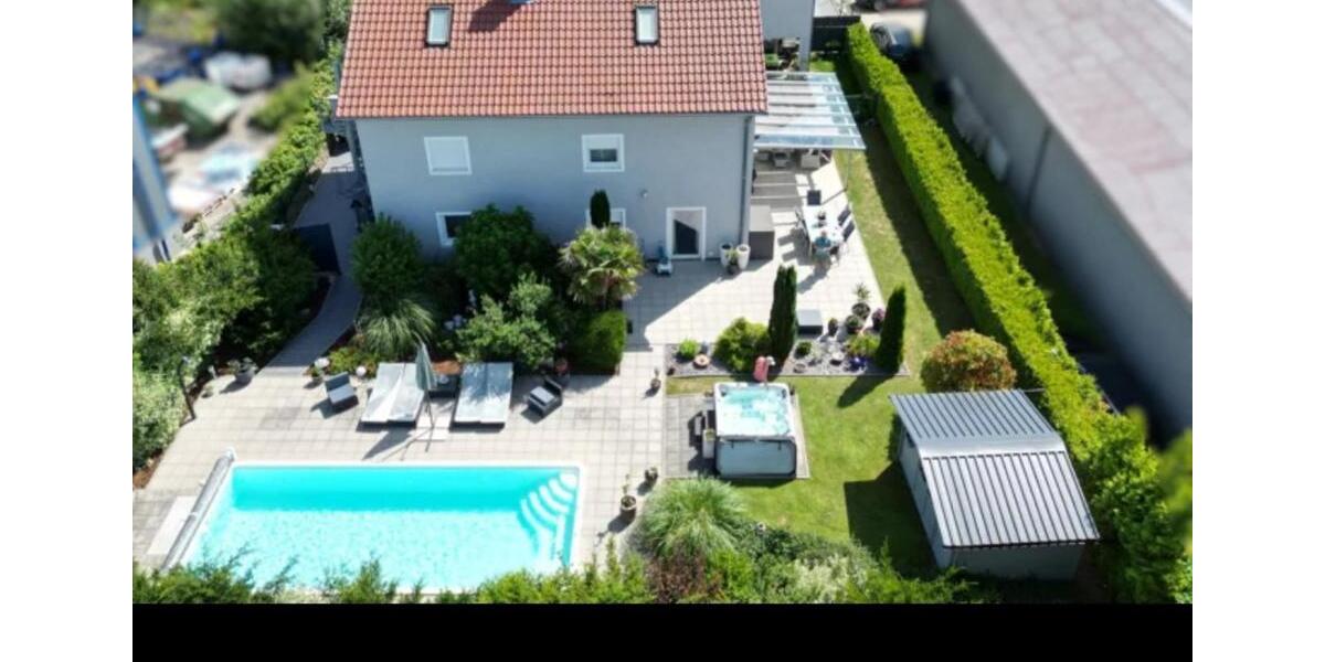 Einfamilienhaus Alteglofsheim - 12 Zimmer, 465 m&sup2;, 3.950&euro; | Angebot:24643423