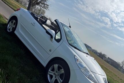 Peugeot 207 118.500 km 6.900 &euro; Rodgau 63110