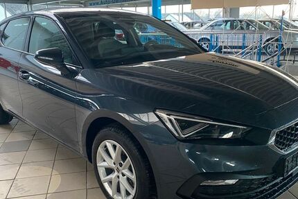 Seat Leon 2.550 km 23.390 &euro; Batzhausen 92358