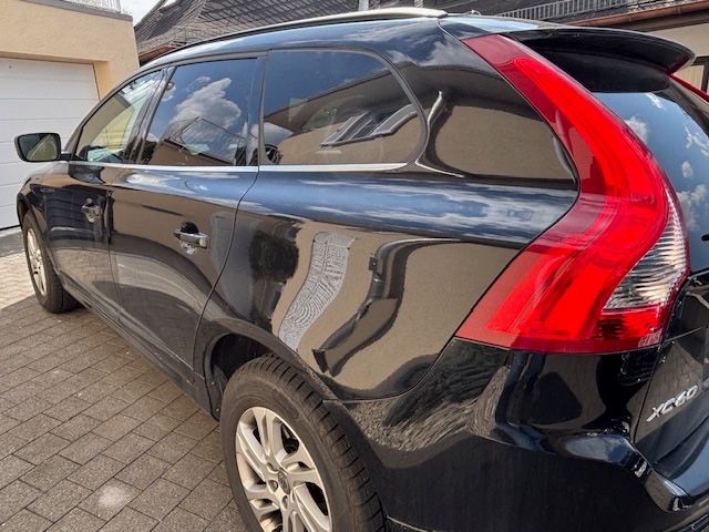 Volvo XC60 116.700 km 22.200 &euro; Rockenberg 35519
