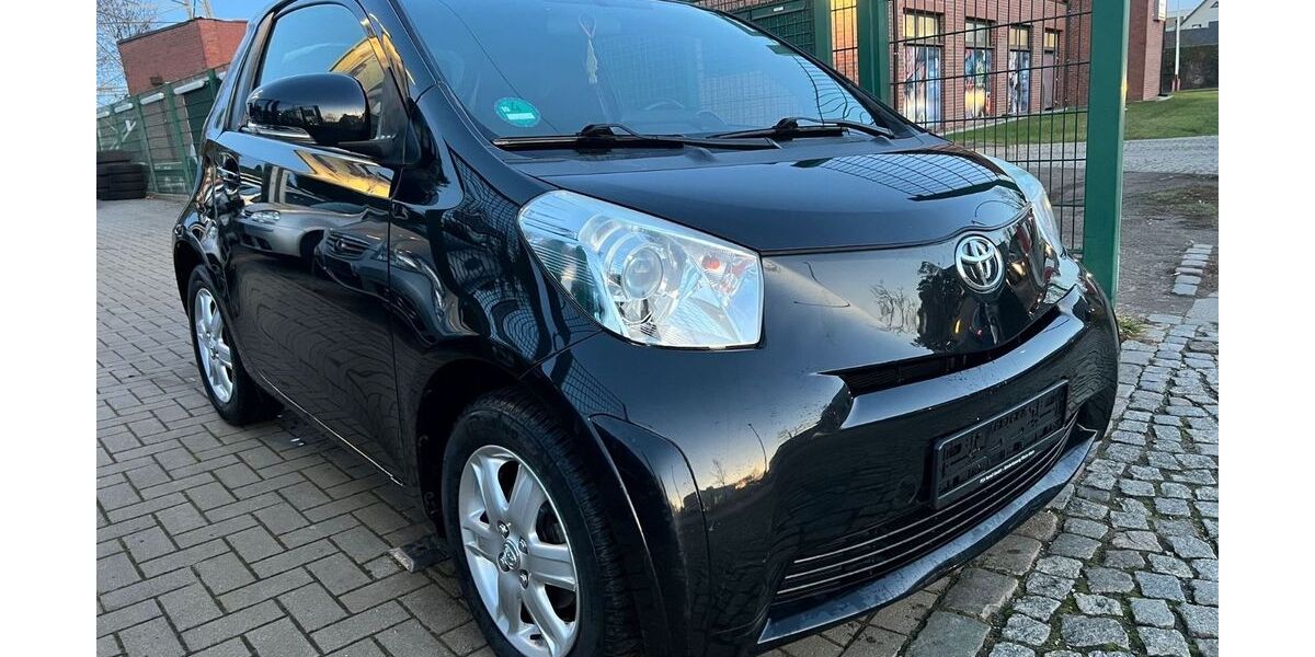 Toyota IQ 99.000 km 4.699 &euro; Berlin Weißensee-Pankow 13086