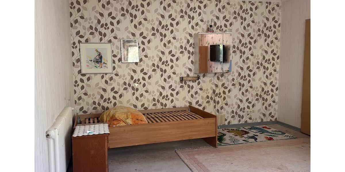 Einfamilienhaus Kastellaun - 7 Zimmer, 215 m&sup2;, 325.000&euro; | Angebot:27023901