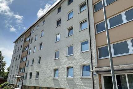 Helle 2 Zimmer-Wohnung mit Loggia und Fahrstuhl 2 zimmer