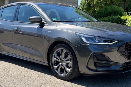 Ford Focus 15.400 km 19.599 &euro; Neuenkirchen bei Bassum 27251